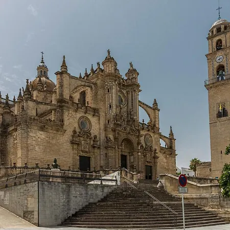 Cathedral Keepers - Exclusive In Jerez Apartment *