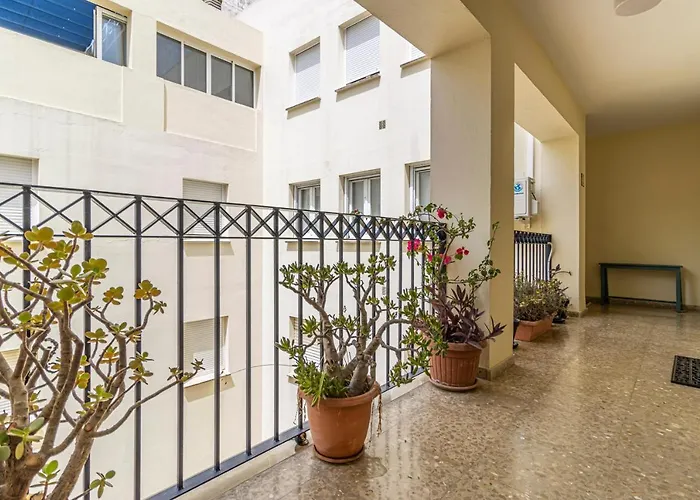 Cathedral Keepers - Exclusive In Jerez Apartment