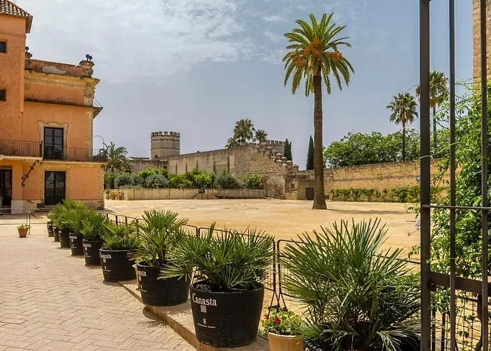 Cathedral Keepers - Exclusive In Jerez Apartment *