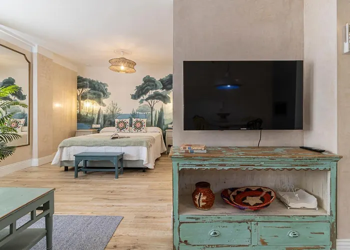 Cathedral Keepers - Exclusive In Jerez * Jerez de la Frontera