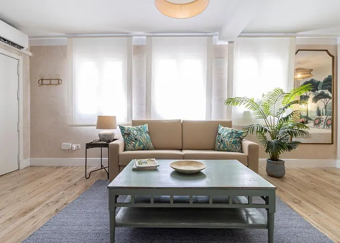 Cathedral Keepers - Exclusive In Jerez Apartment