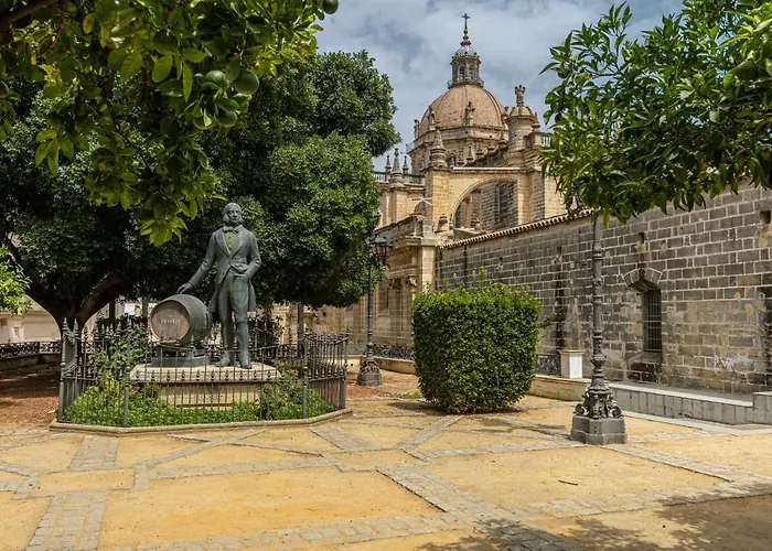 Cathedral Keepers - Exclusive In Jerez Apartment *